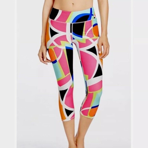 Fabletics Pants - New Fabletics crop leggings Salarying powerhold